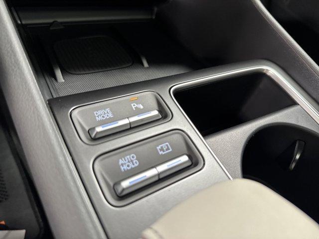 Photo of 2025 White Hyundai SONATA Hybrid