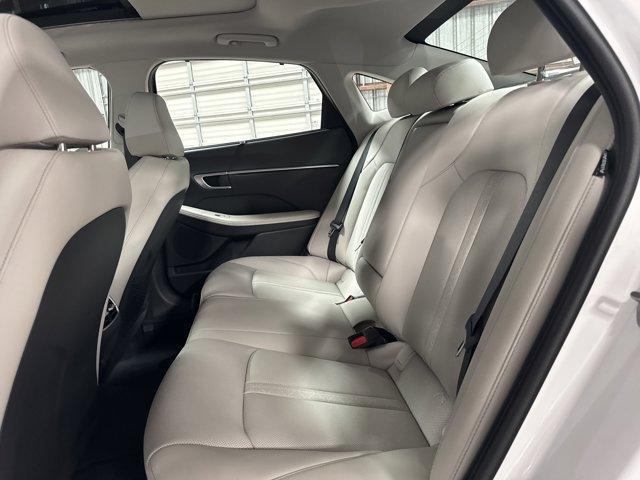 Photo of 2025 White Hyundai SONATA Hybrid