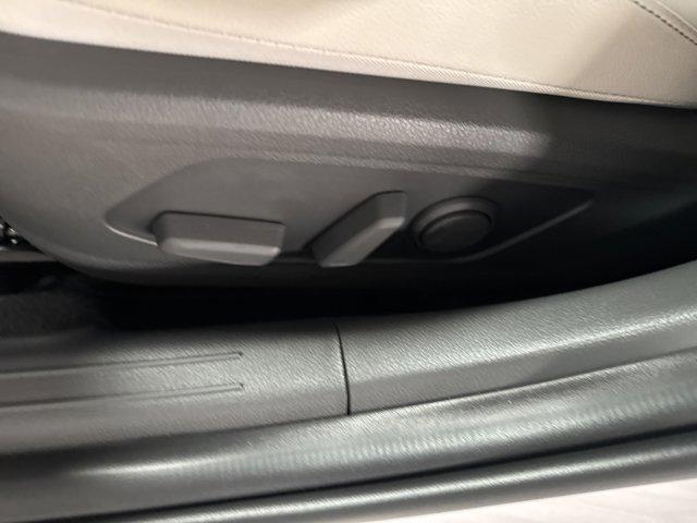 Photo of 2025 White Hyundai SONATA Hybrid