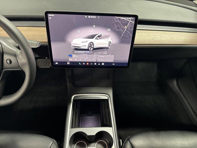Photo of 2023 White Tesla Model 3