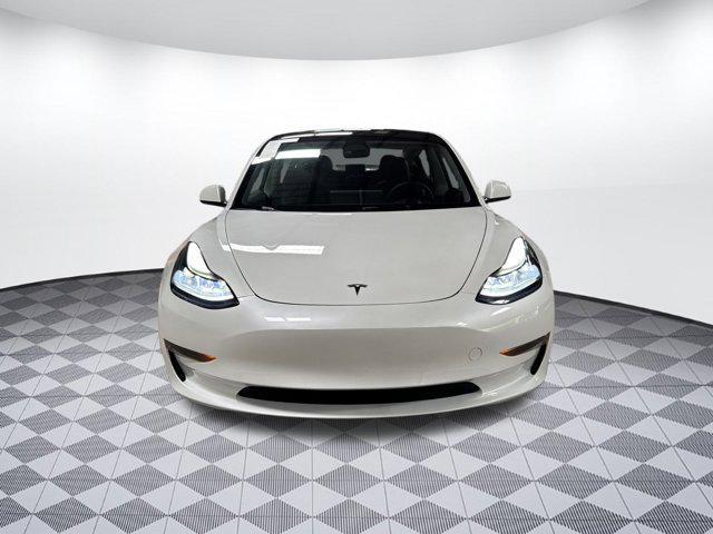 Photo of 2023 White Tesla Model 3