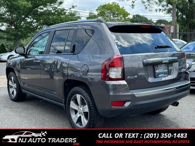 Photo of 2017 Granite Crystal Metallic Clearcoat Jeep Compass