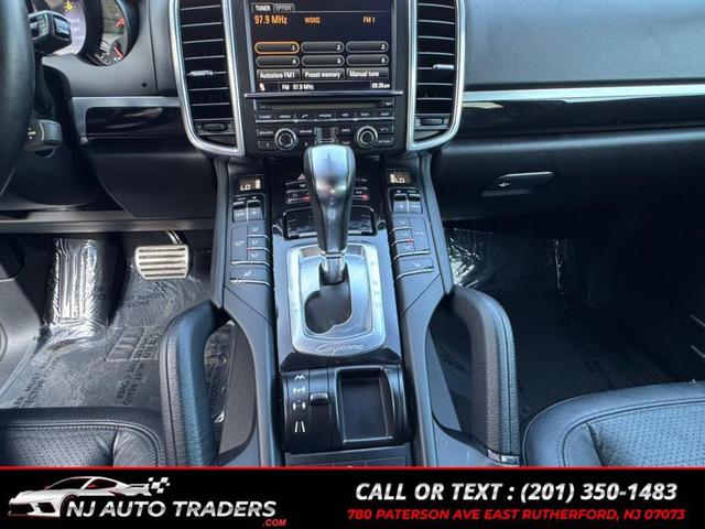 Photo of 2013 Black Porsche Cayenne