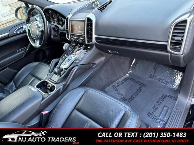Photo of 2013 Black Porsche Cayenne