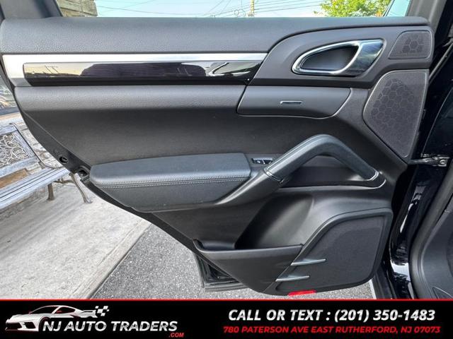 Photo of 2013 Black Porsche Cayenne