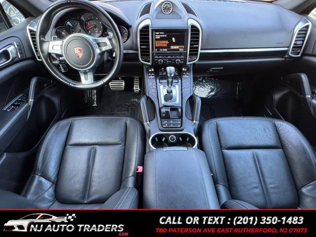 Photo of 2013 Black Porsche Cayenne