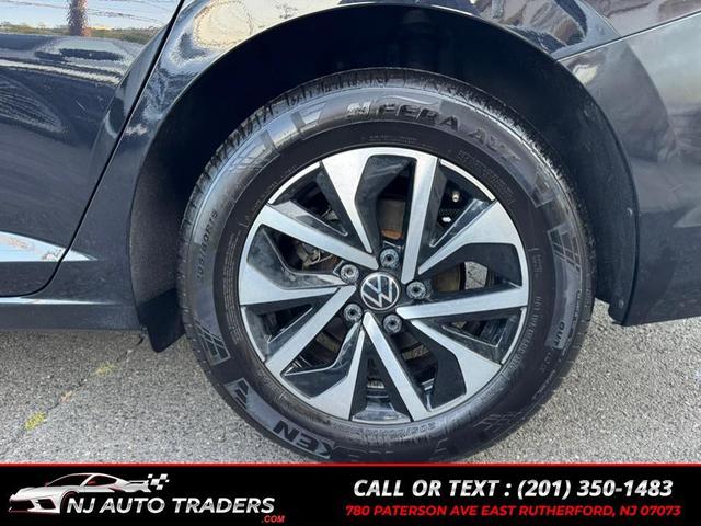 Photo of 2024 Deep Black Pearl Volkswagen Jetta
