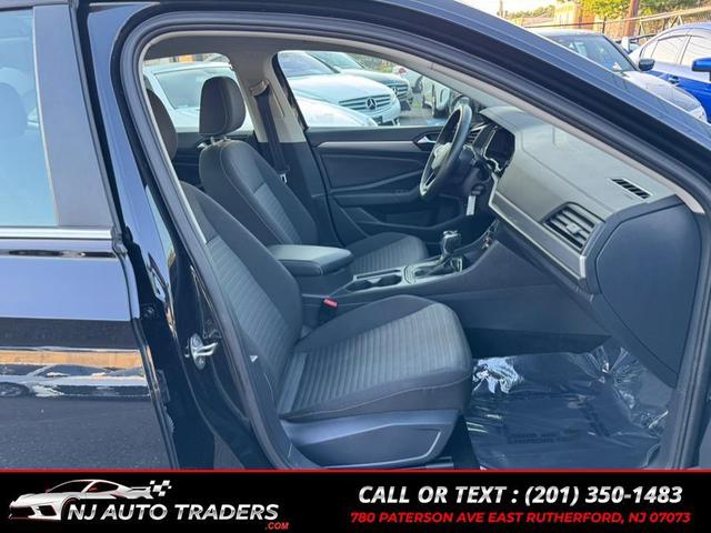 Photo of 2024 Deep Black Pearl Volkswagen Jetta