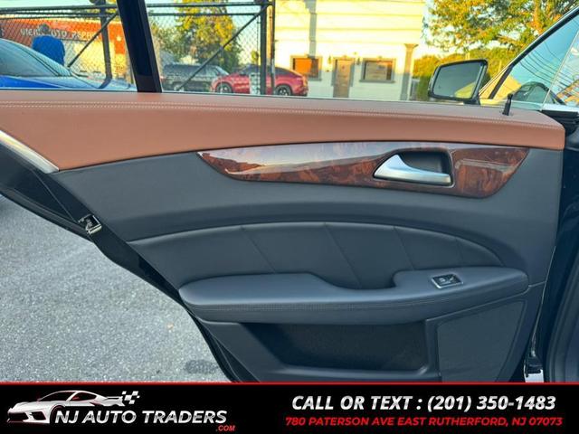 Photo of 2016 Black Mercedes-Benz CLS-Class