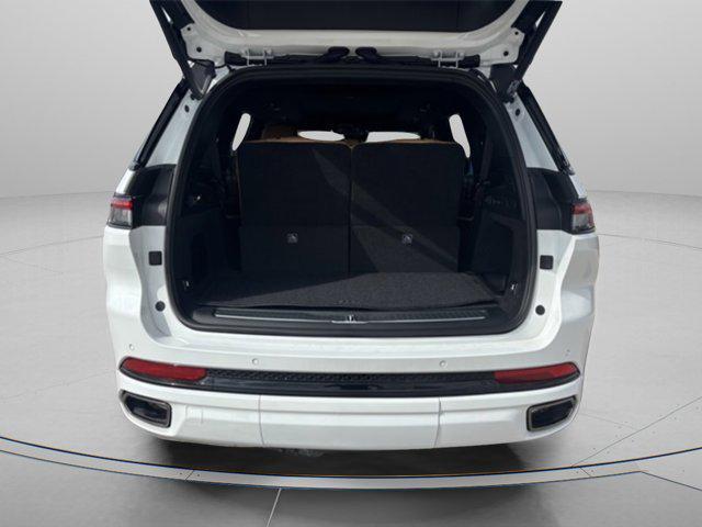 Photo of 2025 Bright White Clearcoat Jeep Grand Cherokee L