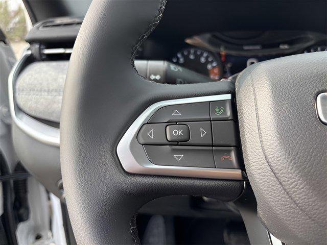 Photo of 2025 Diamond Black Crystal Pearlcoat Jeep Compass