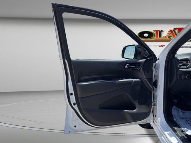Photo of 2023 White Knuckle Clearcoat Dodge Durango