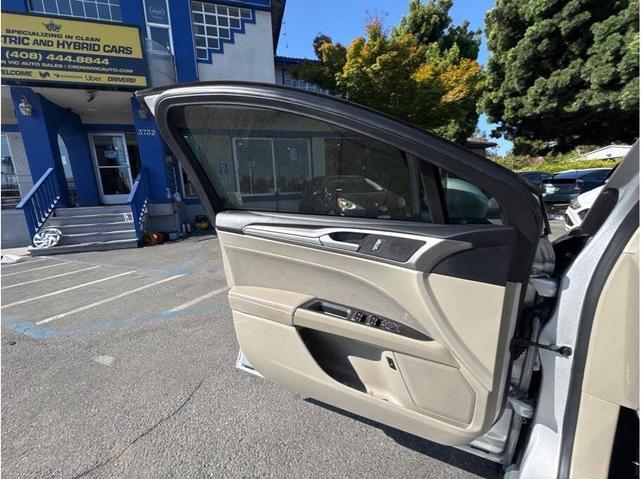 Photo of 2019 Ingot Silver Metallic Ford Fusion Hybrid