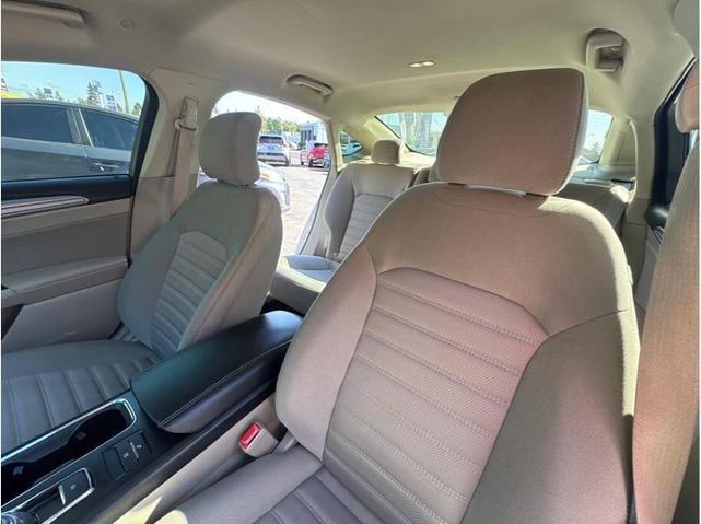 Photo of 2019 Ingot Silver Metallic Ford Fusion Hybrid
