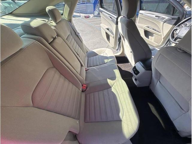 Photo of 2019 Ingot Silver Metallic Ford Fusion Hybrid