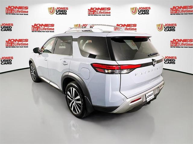 Photo of 2024 Boulder Gray Pearl Nissan Pathfinder