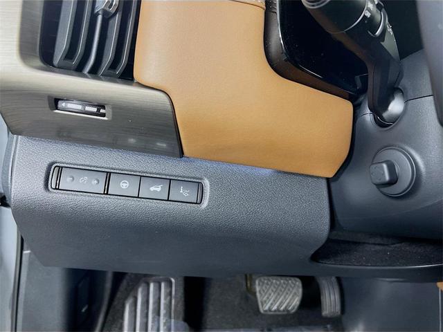 Photo of 2024 Boulder Gray Pearl Nissan Pathfinder