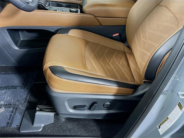 Photo of 2024 Boulder Gray Pearl Nissan Pathfinder