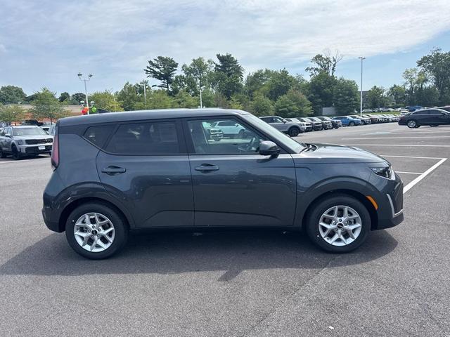 Photo of 2025 Gray Kia Soul