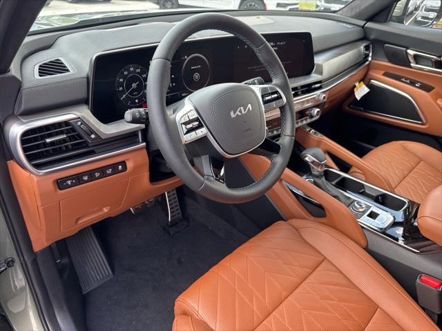 Photo of 2025 Green Kia Telluride