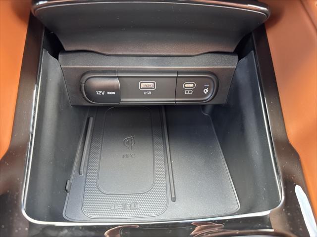 Photo of 2025 Green Kia Telluride