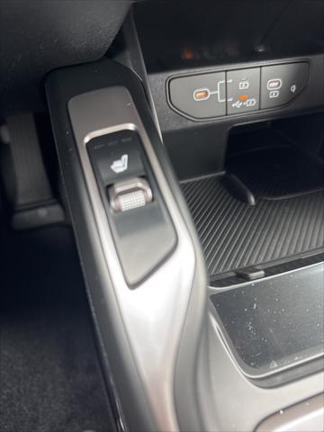 Photo of 2025 Ebony Kia Sorento