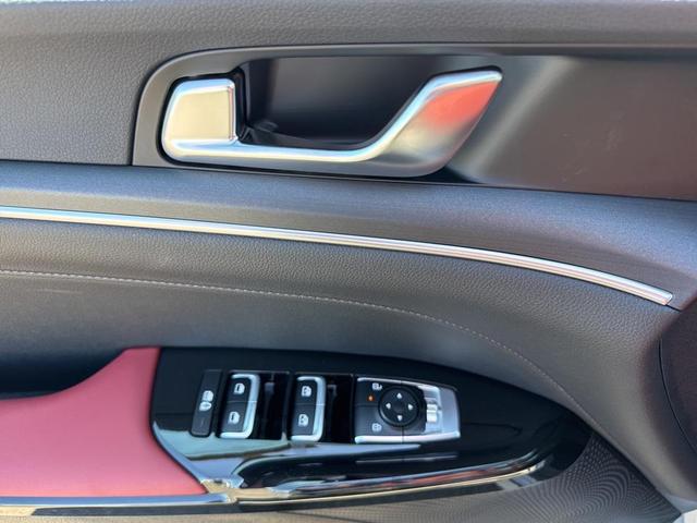 Photo of 2026 Gray Kia K5
