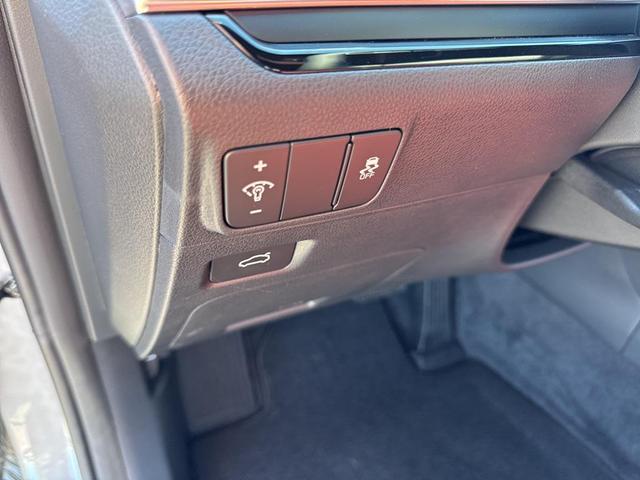 Photo of 2026 Gray Kia K5