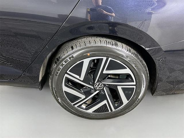 Photo of 2022 Deep Black Pearl Volkswagen Jetta