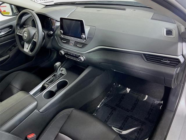 Photo of 2022 Brilliant Silver Metallic Nissan Altima