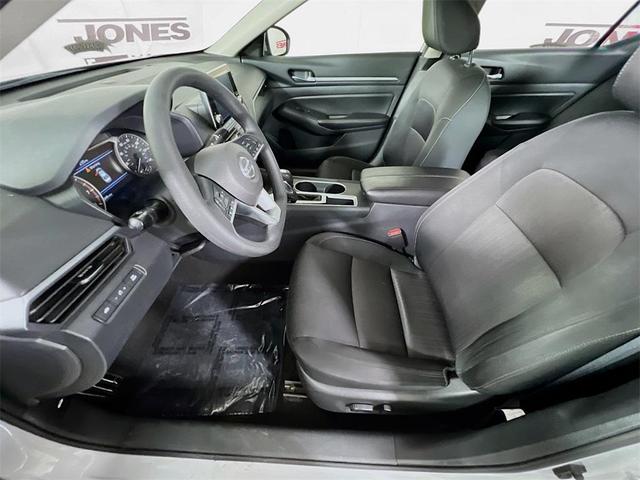 Photo of 2022 Brilliant Silver Metallic Nissan Altima