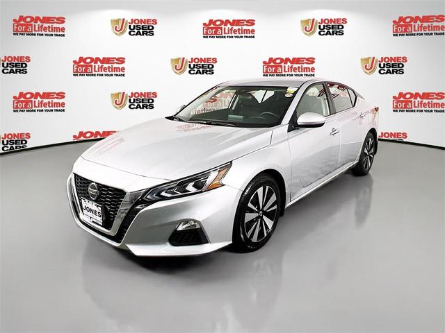 Photo of 2022 Brilliant Silver Metallic Nissan Altima