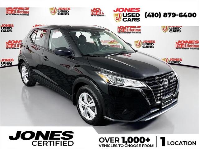 Photo of 2022 Super Black Nissan Kicks