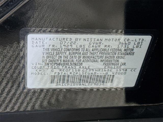 Photo of 2022 Super Black Nissan Kicks