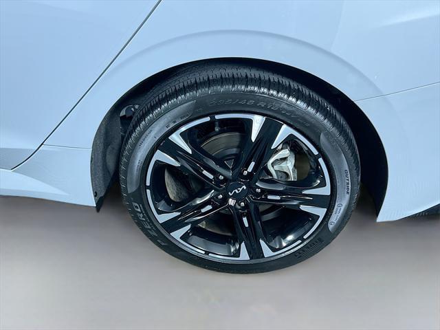 Photo of 2024 Wolf Gray Kia K5