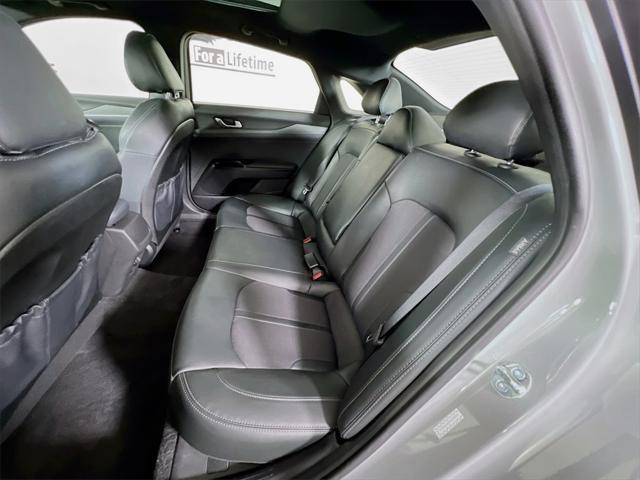 Photo of 2024 Wolf Gray Kia K5