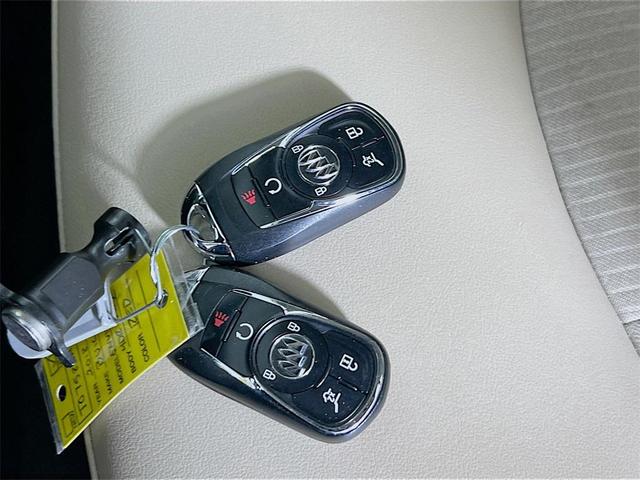 Photo of 2018 Chili Red Metallic Buick Envision