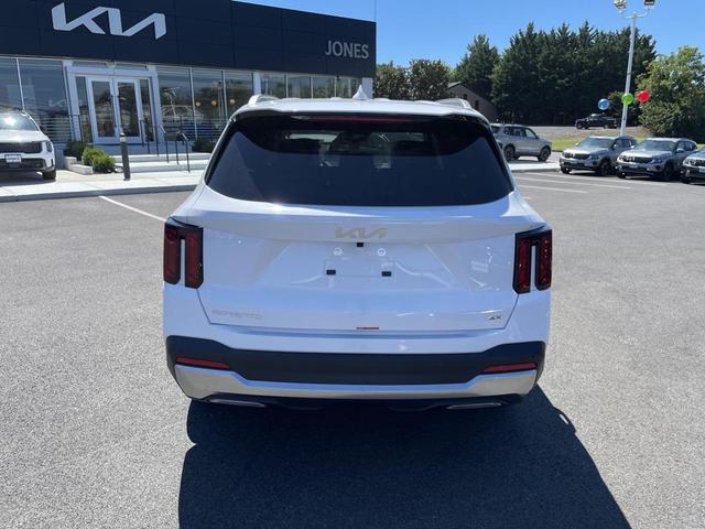 Photo of 2026 Glacial White Pearl Kia Sorento