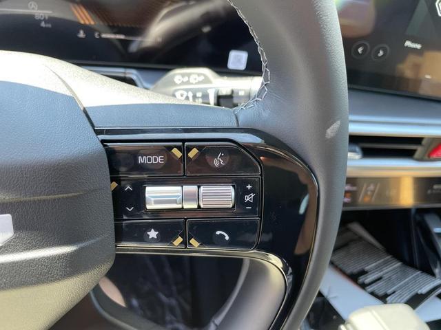 Photo of 2026 Glacial White Pearl Kia Sorento