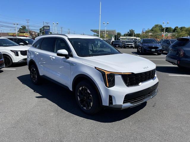 Photo of 2026 Glacial White Pearl Kia Sorento