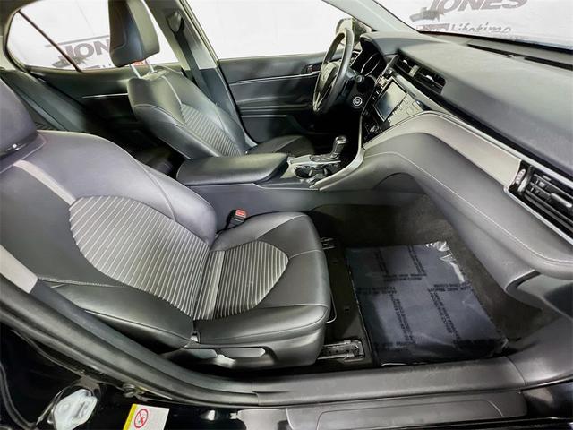 Photo of 2018 Midnight Black Toyota Camry