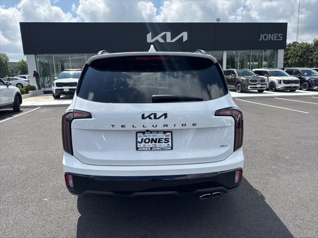 Photo of 2025 White Pearl Kia Telluride