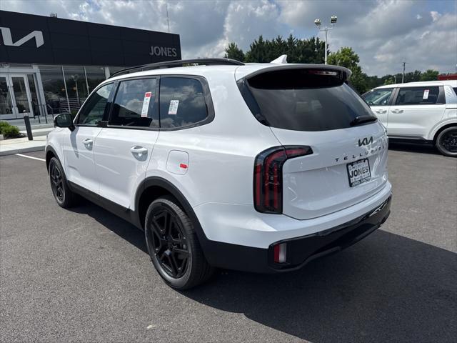 Photo of 2025 White Pearl Kia Telluride