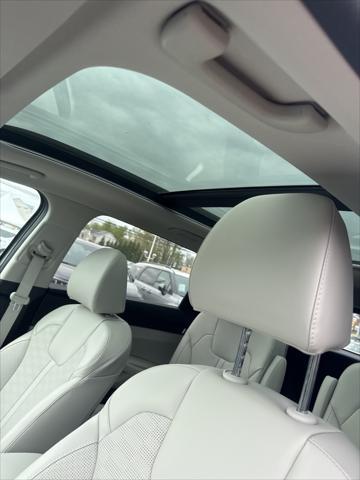 Photo of 2025 Gray Kia Sorento