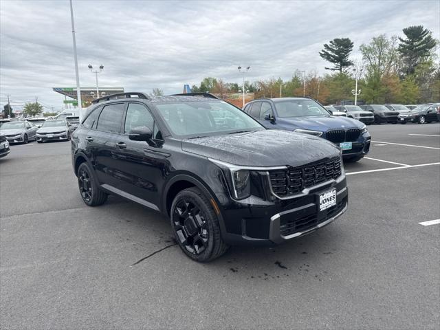 Photo of 2025 Ebony Kia Sorento