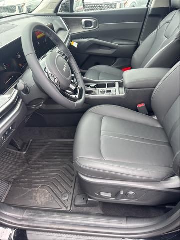 Photo of 2025 Ebony Kia Sorento