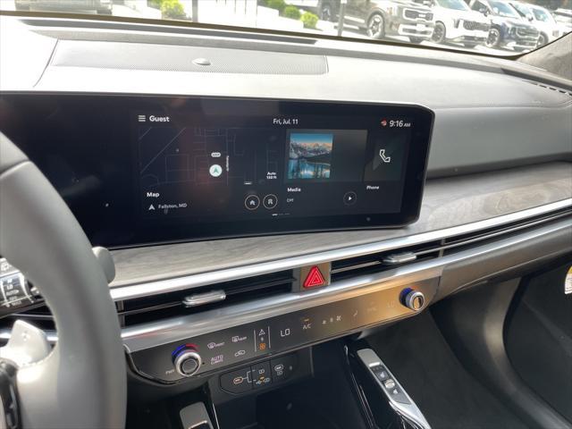 Photo of 2025 Road Rider Bwn Kia Sorento