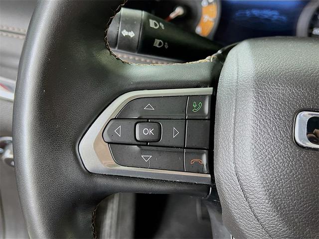 Photo of 2022 Redline Pearlcoat Jeep Compass