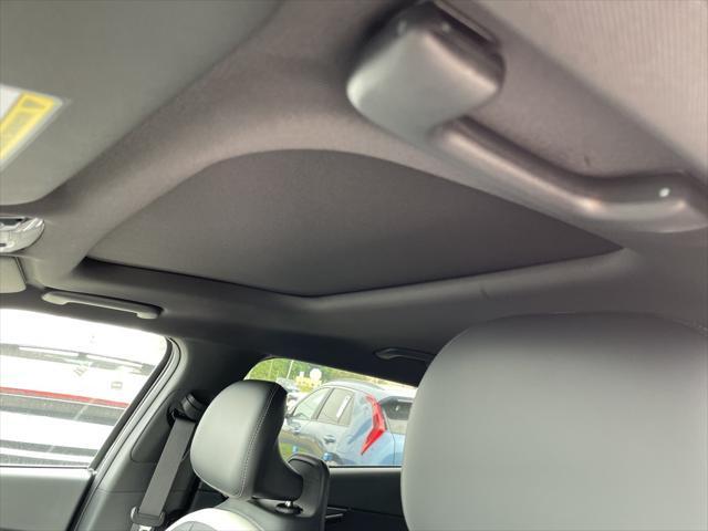 Photo of 2025 Ebony Kia EV6