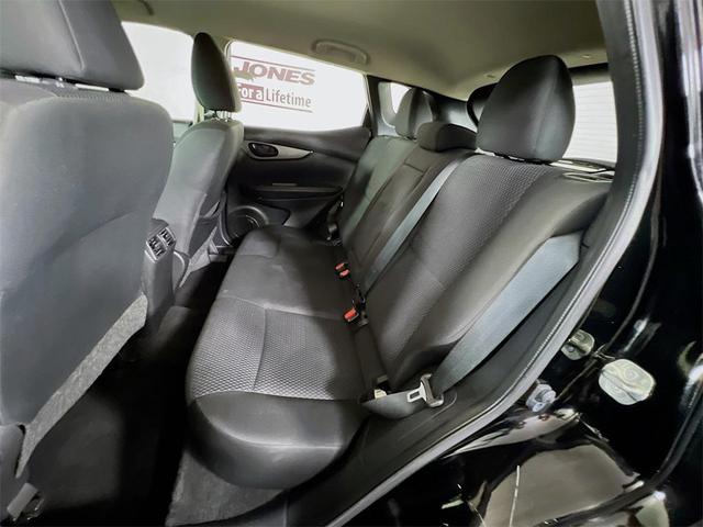Photo of 2019 Magnetic Black Pearl Nissan Rogue Sport